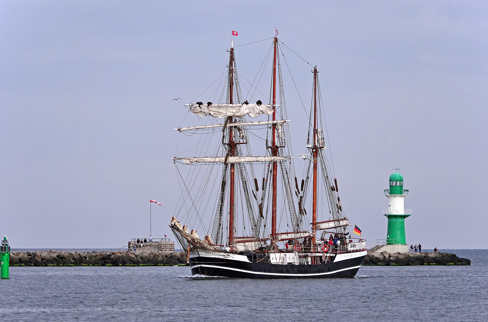 warnemünde Segelschiff  pixabay