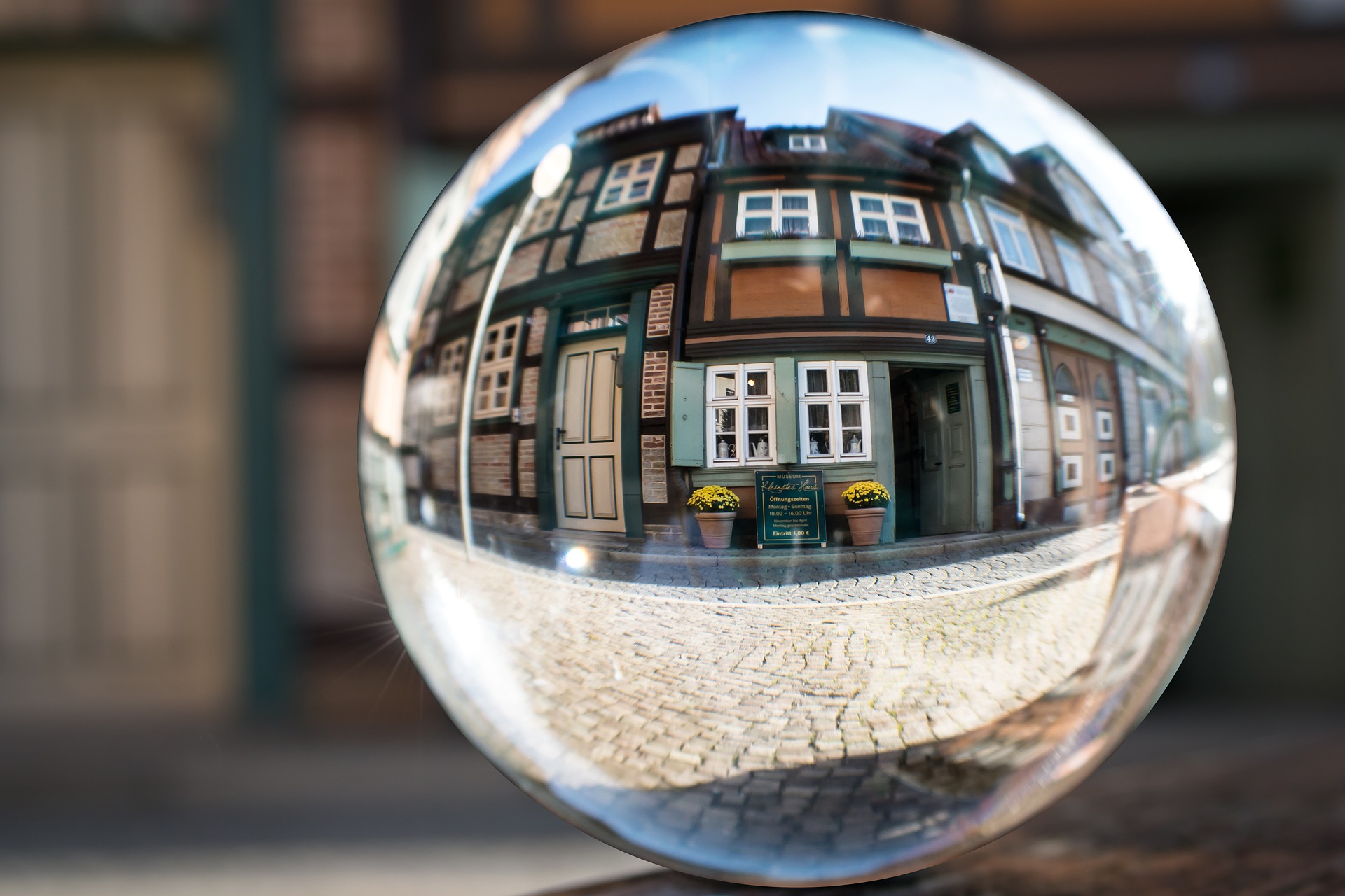 FAchwerkhaus durch Glskugel ditgeman pixabay