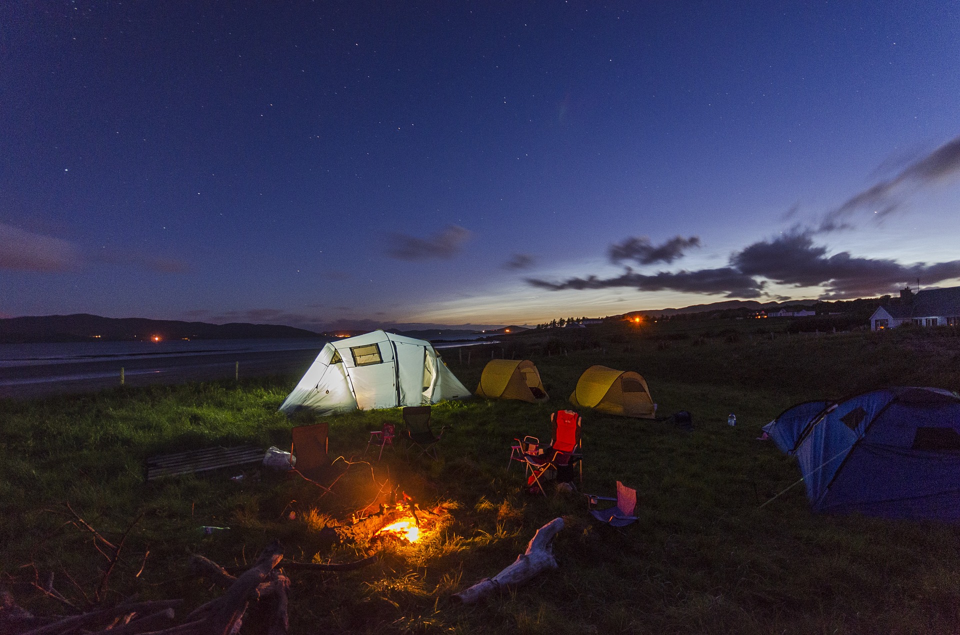 Camping am Abend