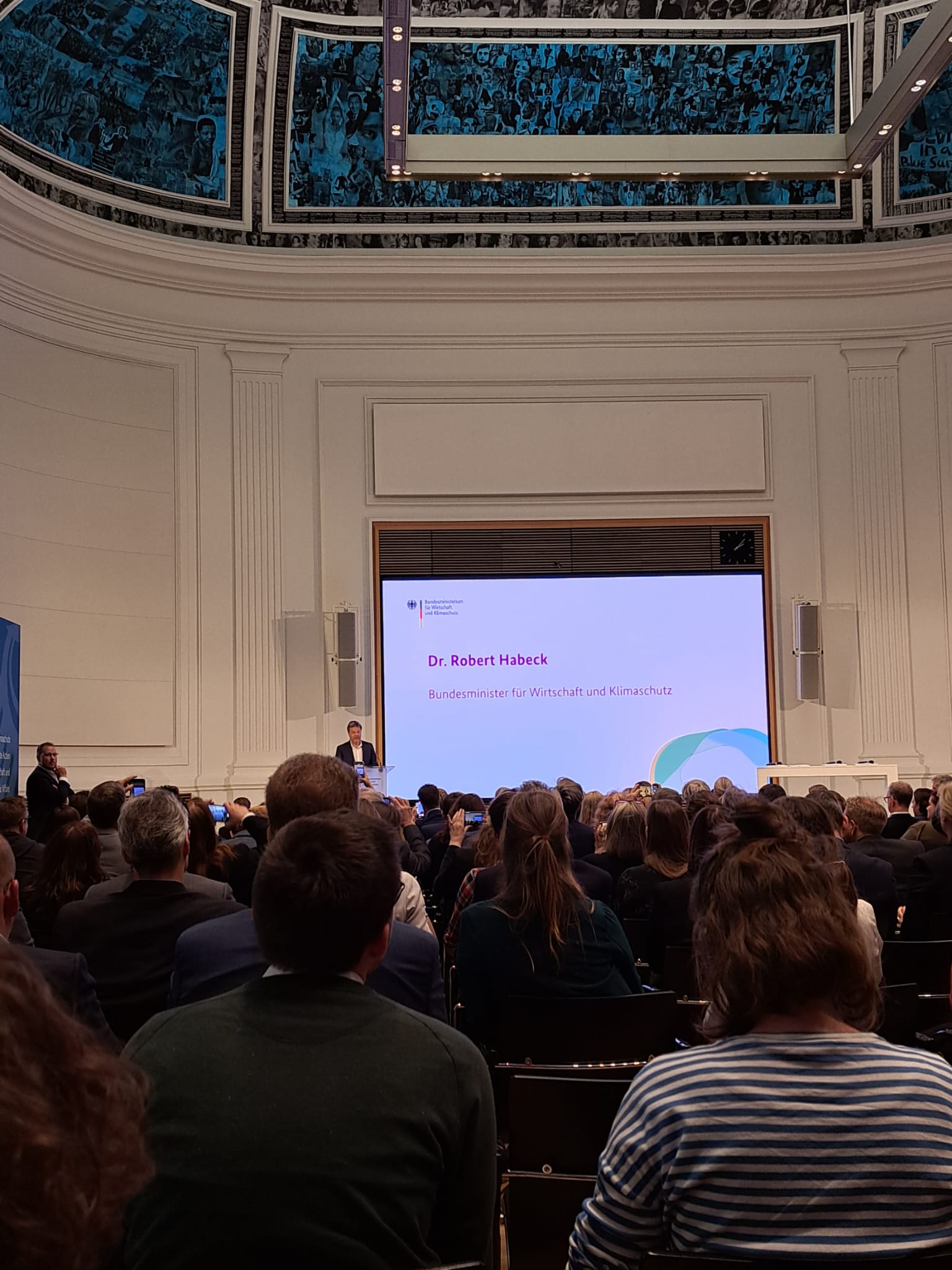 0c46169e 95ea 4824 bb76 3f40d7ce9cb6