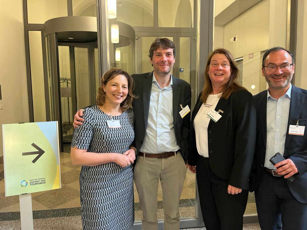 dcc95b4c cee2 4b0a bd7d 5385f4542063