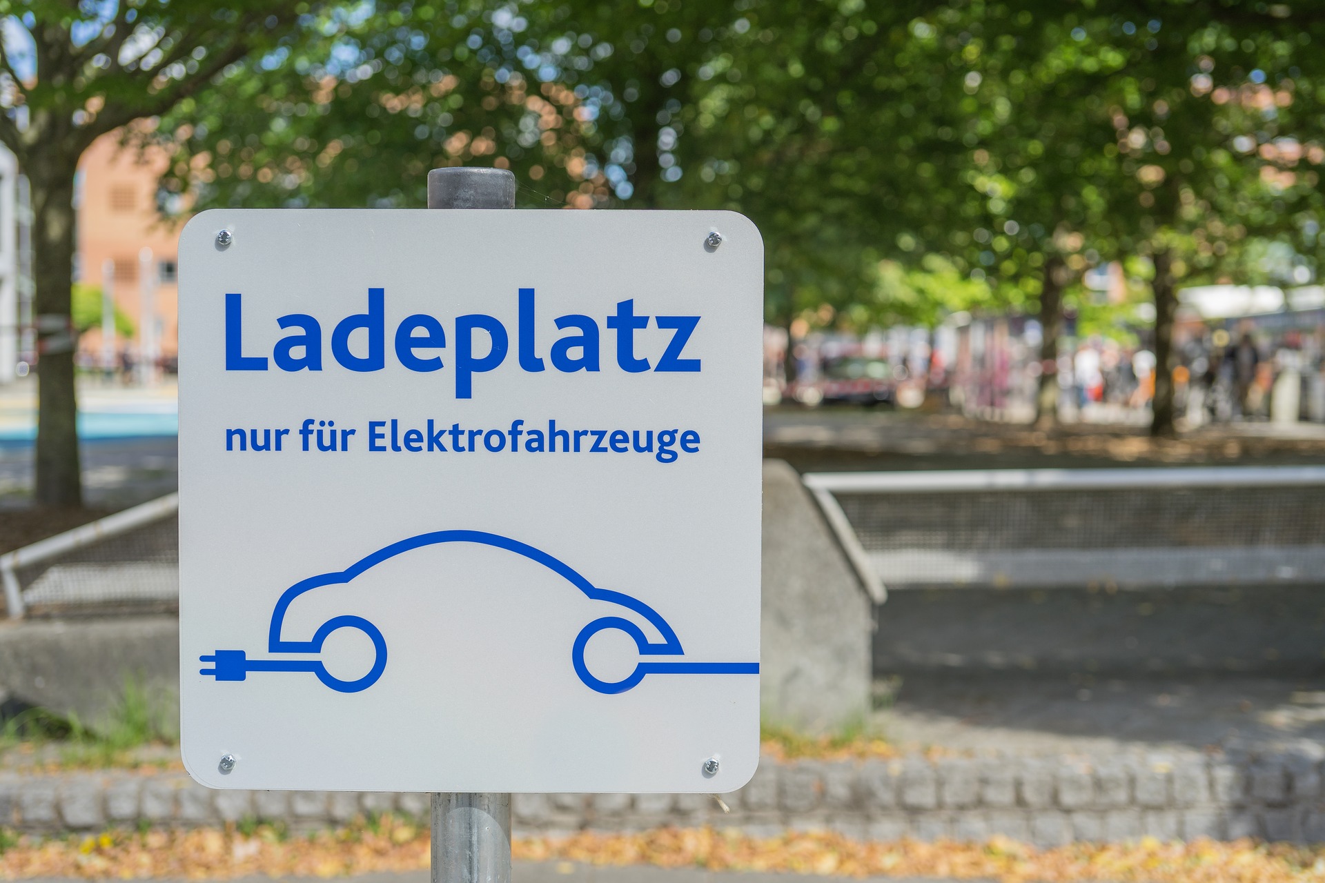Schild für Ladestelle