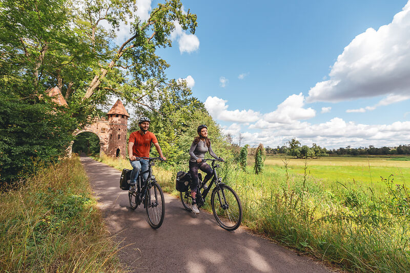 elberadweg-dessau-sieglitzer-berg-burgtor