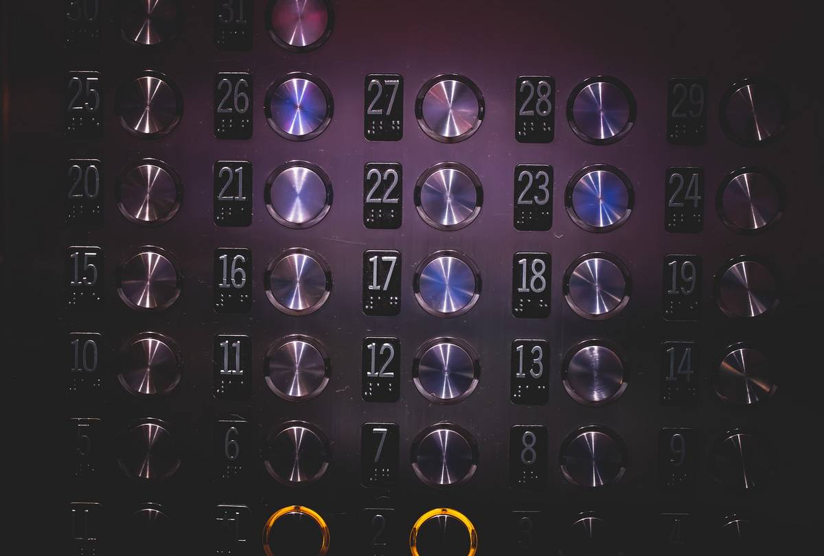 elevator 926058 1920stoksnap pixabay