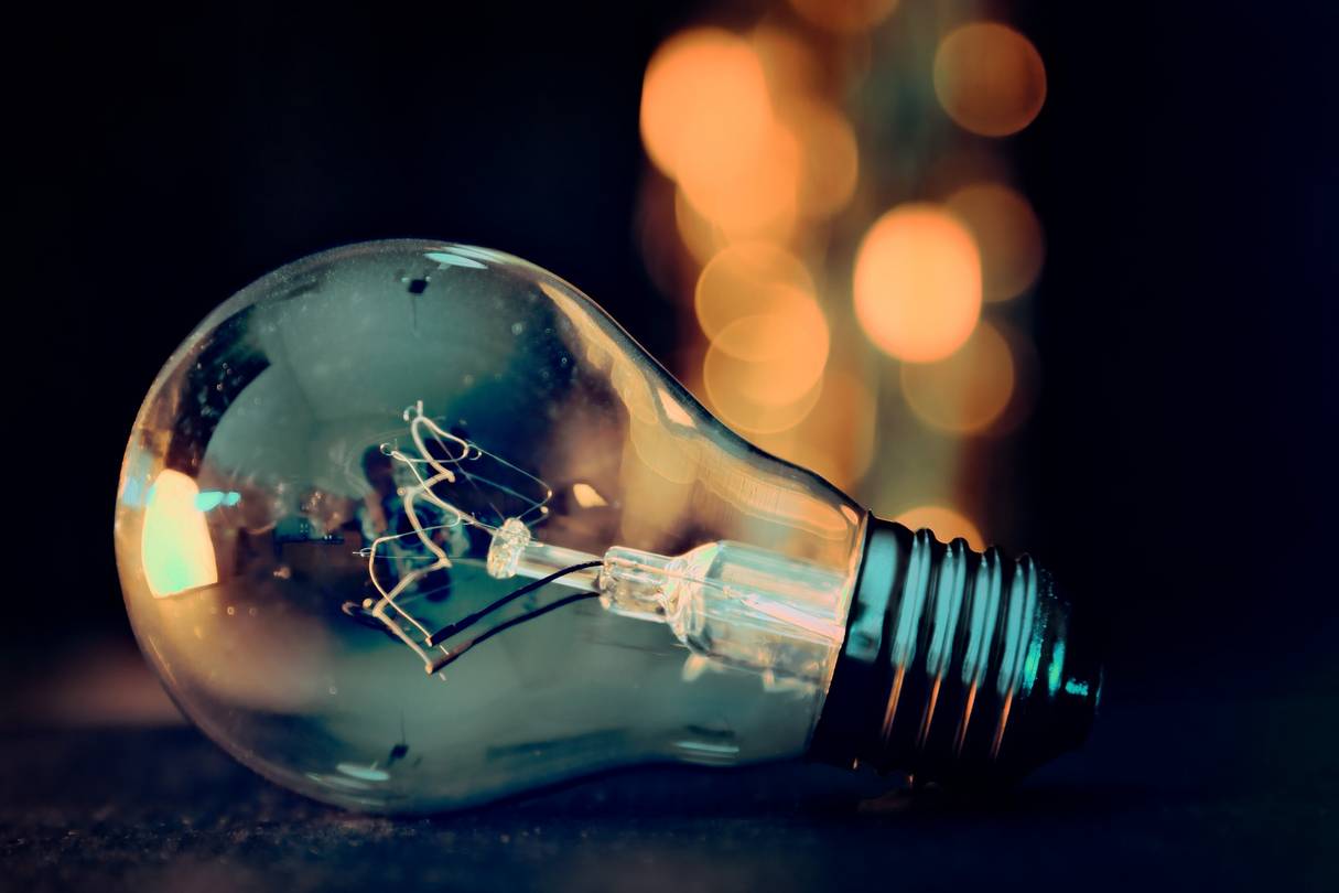 light bulb 3535435 1920 ©pixabay