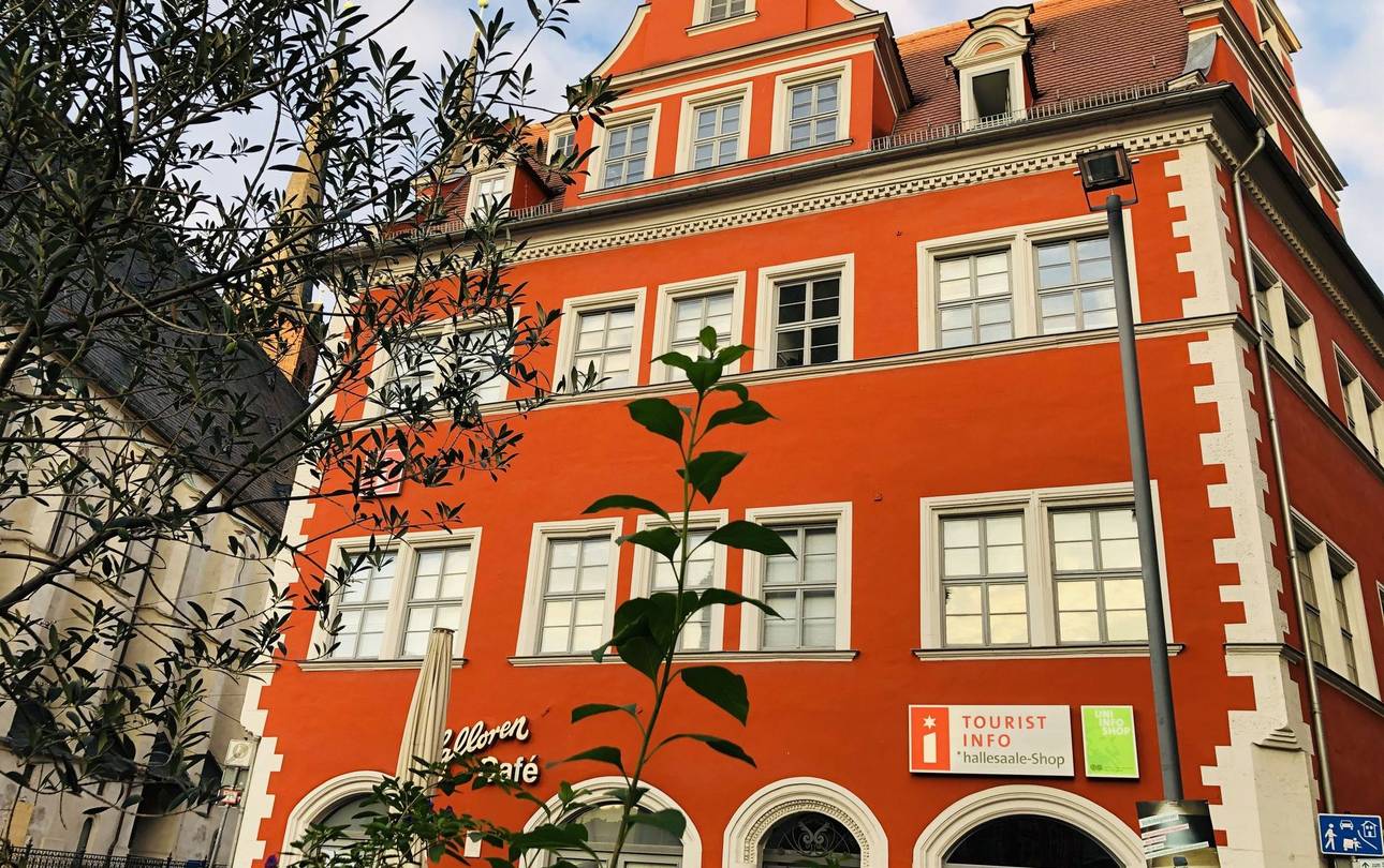 Tourist-Info Halle-Saale ©Stadtmarketing Halle (Saale) GmbH hallesaale Shop in Tourist Information (c)Stadtmarketing Halle Saale GmbH