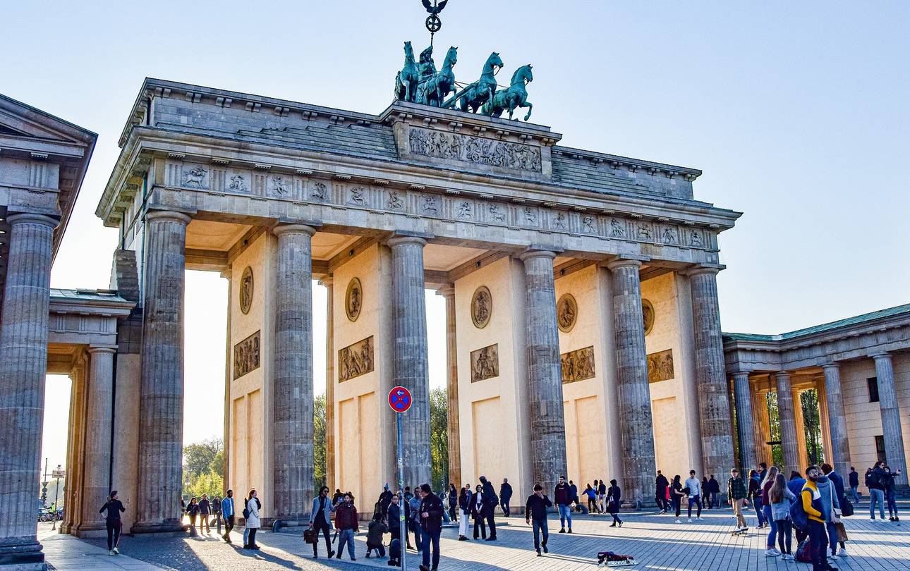 Förderprojekte zu Tourismusakzeptanz und Qualitätsinitiativen gestartet ©pixabay Brandenburger Tor in Berlin