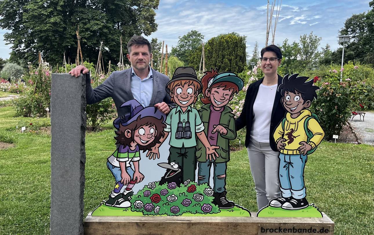 Matthias Grünberg, Geschäftsführer der Rosenstadt Sangerhausen GmbH und Carola Schmidt, Geschäftsführerin des Harzer Tourismusverbandes