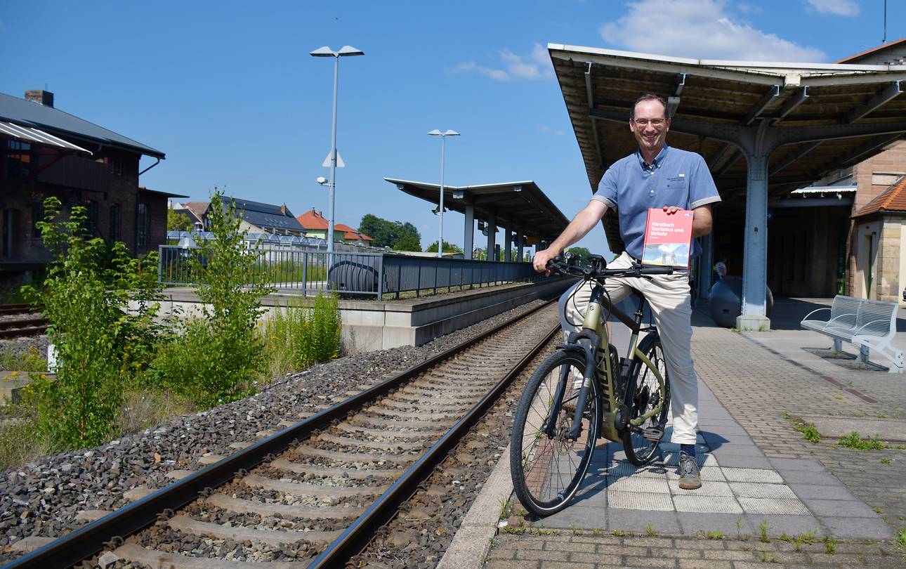 E-Bike, Erlebnisschiff oder Mobilität auf Abruf: Wie Touristen heute reisen ©Karoline Klimek/Hochschule Harz Prof. Dr. Sven Groß beleuchtet in der neuen Auflage seines „Handbuches Tourismus und Verkehr“ aktuelle Mobilitätstrends