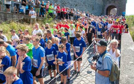 3. Stolberger Schloss Lauf Vor dem Start  Foto Ritter von Kempski