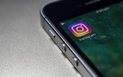 instagram Smartphone mit Instagram-Icon