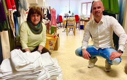 Stoffspende für Maskenproduktion die maskenproduktion ist gesichert felix zimpel vom