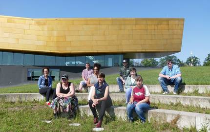 Prüfer der Broschüre in leichter Sprache