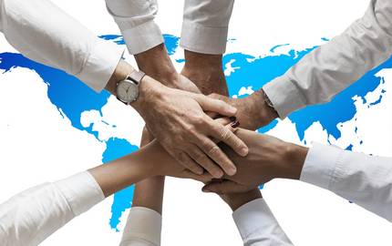 hands 3331216 1920.jpg geralt pixabay