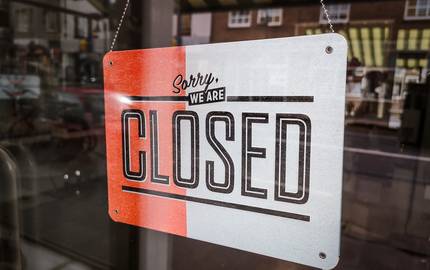 Schild "Sorry we are closed"