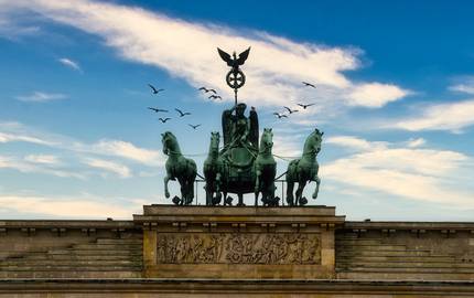Der DRV hat einstimmig gewählt. Statue Brandenburger Tor