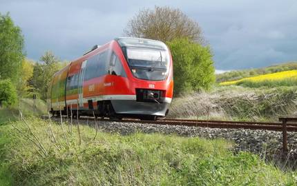 Regionalbahn auf freier Strecke