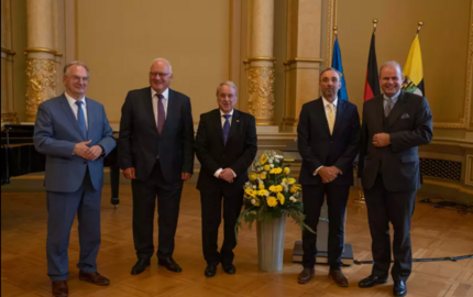 Übergabe der Verdienstorden