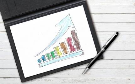 Statistik auf dem Tablet steigt wieder
