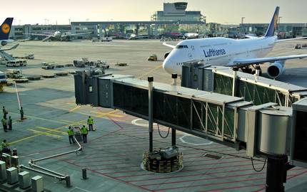 Blick auf Flughafenterminal