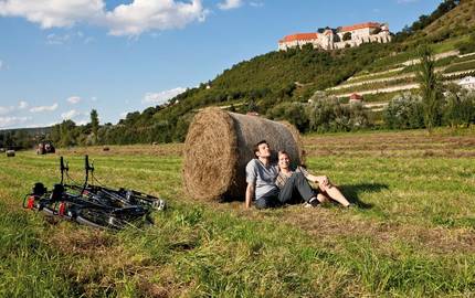 Pause vor der Neuenburg in Freyburg (Unstrut)