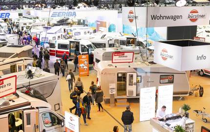 Mehr als 120 Neuheiten und Weltpremieren sowie mehr als 1200 Fahrzeuge können auf der CMT bestaunt werden.