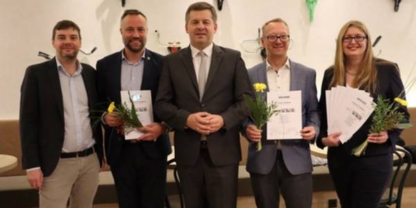 Minister Sven Schulze übergibt Gütesiegel „Reisen für Alle“ an sieben touristische Einrichtungen in Magdeburg © MWL csm 17005054115032901418903452915210 23664200ee