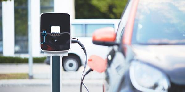 electric car 4381728 640