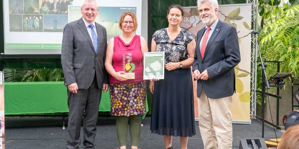 Verleihung Sonderpreis Tourismus
