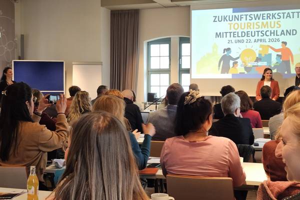 1. Zukunftswerkstatt Tourismus Mitteldeutschland Leuchtenburg 1. Zukunftswerkstatt Tourismus Mitteldeutschland Leuchtenburg