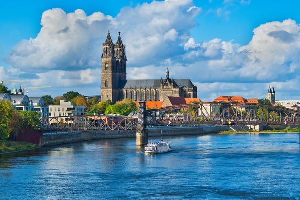 Domblick Magdeburg mit Elbe