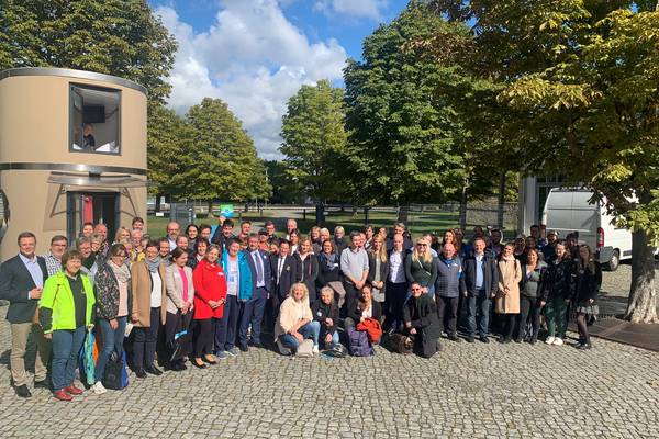 In Magdeburg haben sich in dieser Woche regionale Vertreter aus Politik und Wirtschaft sowie internationale Gäste im Rahmen der Elberadweg-Konferenz getroffen, um sich über die Zukunft des Fluss-Radwegekonzeptes auszutauschen.