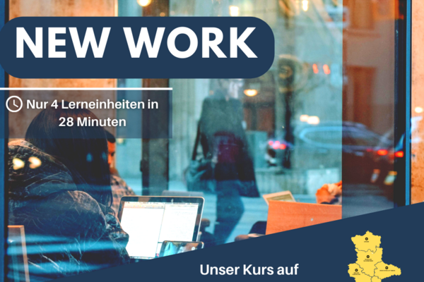 Lernende Frau im Café